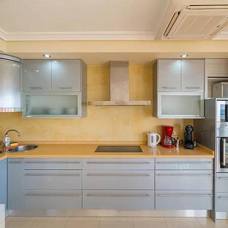 Piso Primera Linea Jakarta 3 Sea View * Кампелло